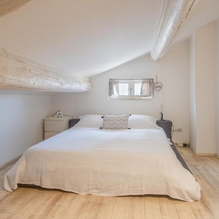 Stunning Top Floor Flat In The Heart Of Verona Exterior foto
