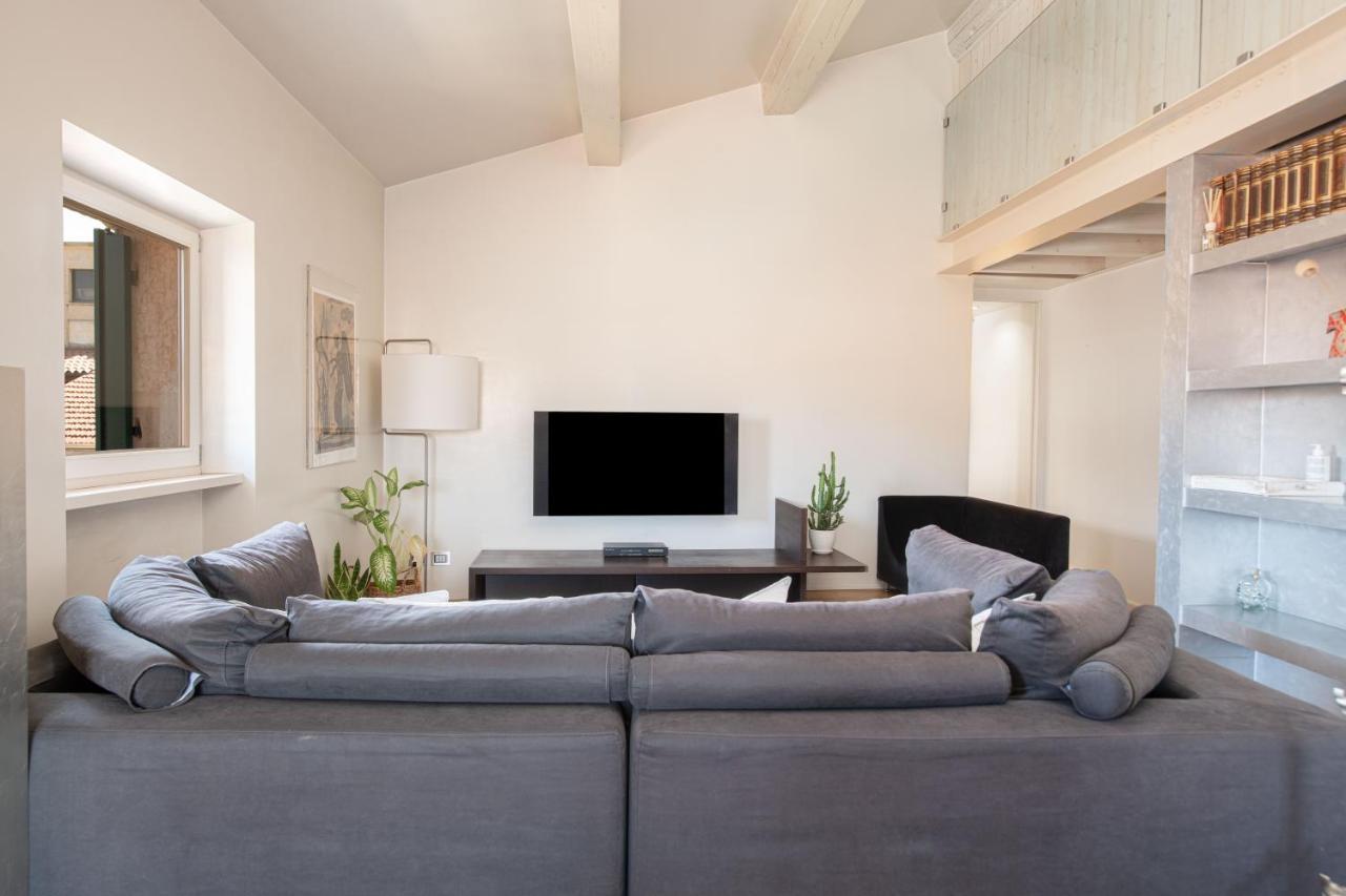 Stunning Top Floor Flat In The Heart Of Verona Exterior foto